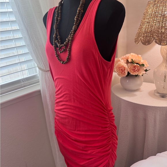 Express Coral Red Sleeveless Ruched Dress - Picture 4 of 5